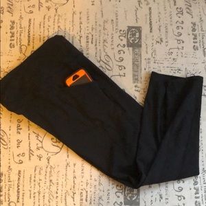 Fabletics Black Capri Leggings with pockets